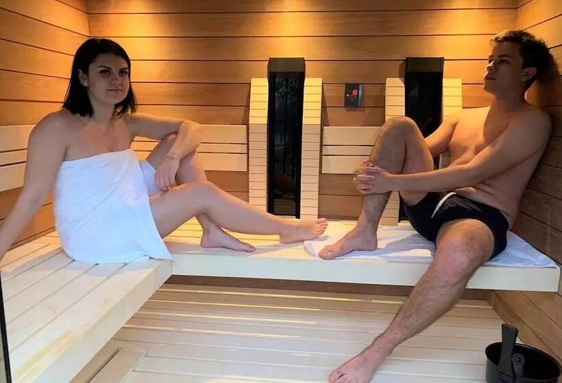 Hotelli Waterfront Lodge