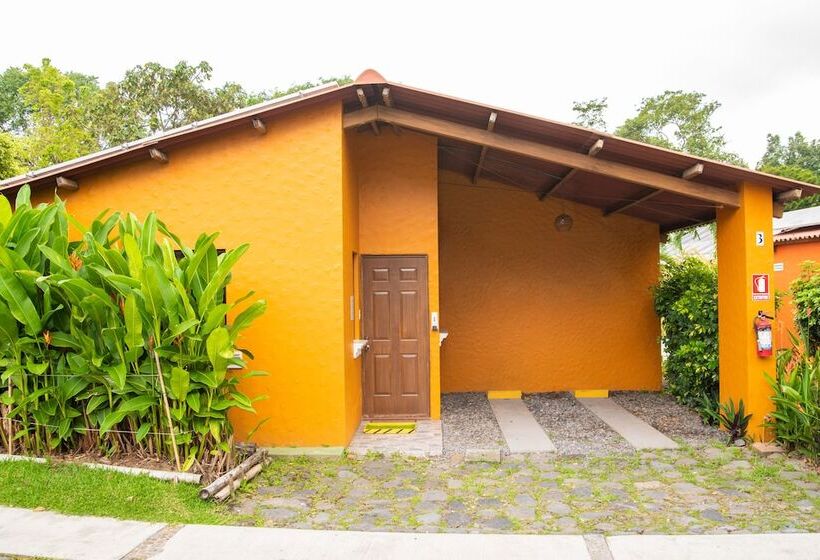 هتل Y Bungalows El Jardín