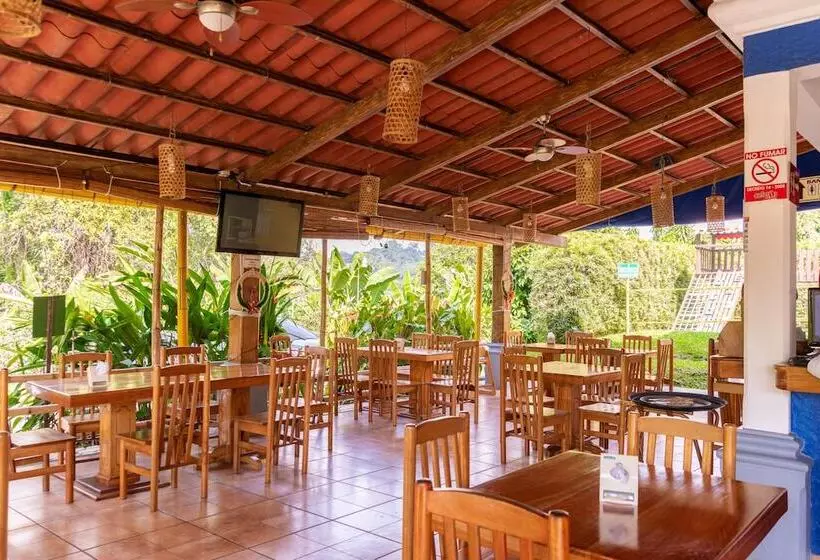 هتل Y Bungalows El Jardín