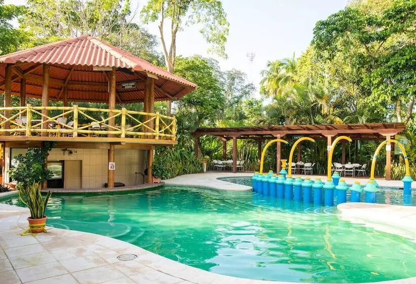 هتل Y Bungalows El Jardín