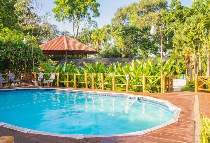 هتل Y Bungalows El Jardín