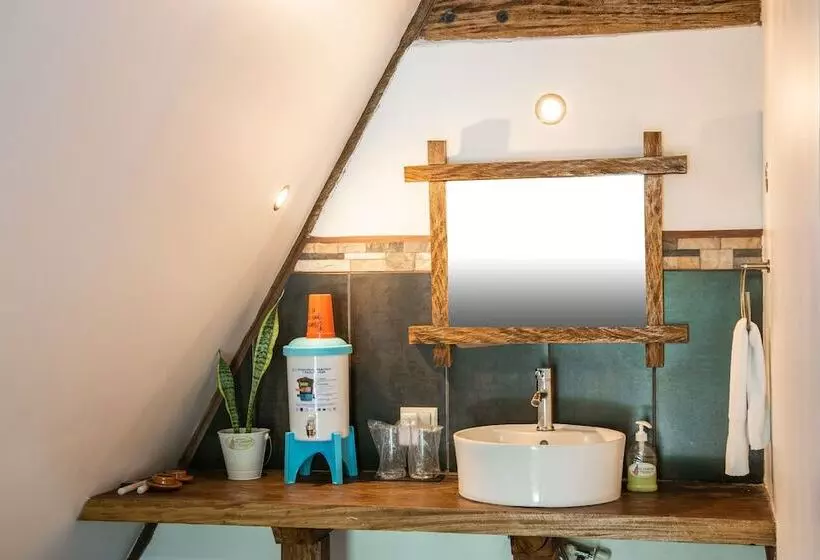 هتل Y Bungalows El Jardín