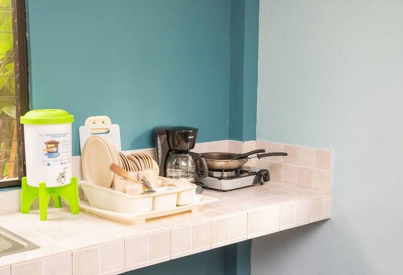 هتل Y Bungalows El Jardín