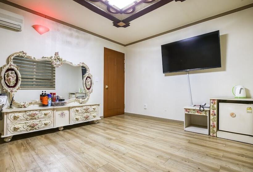 Motel Cheongju Elgreen