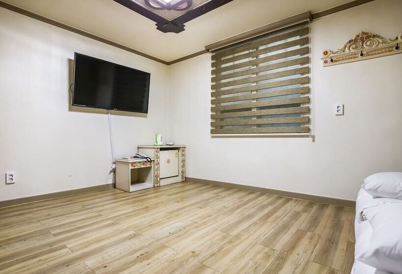 Motel Cheongju Elgreen