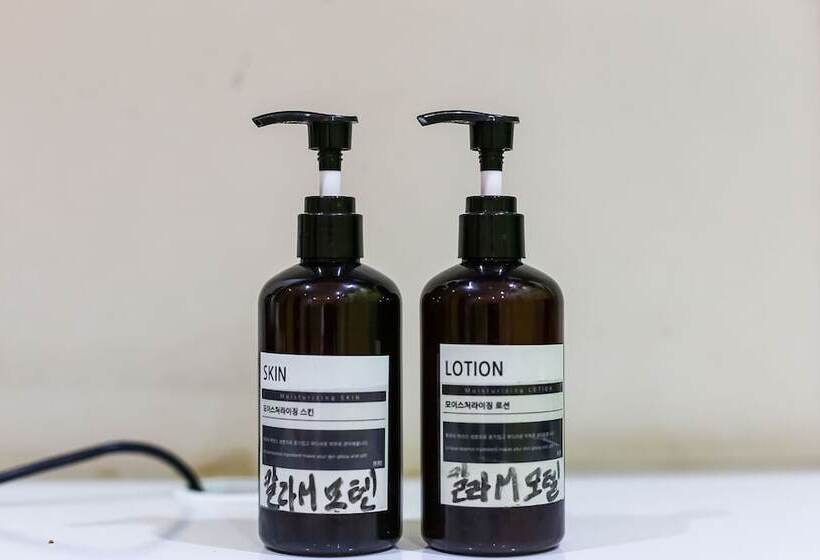 فندق على الطريق Miryang Calaem