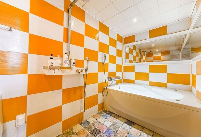 فندق على الطريق Miryang Calaem