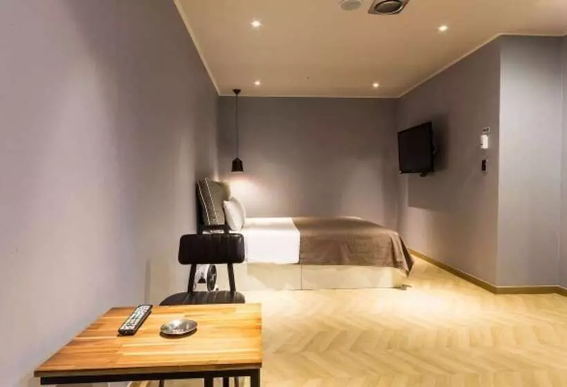Motelli Namyangju W Hotel Hopyeong Branch