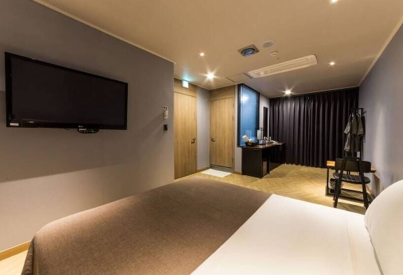 Motelli Namyangju W Hotel Hopyeong Branch