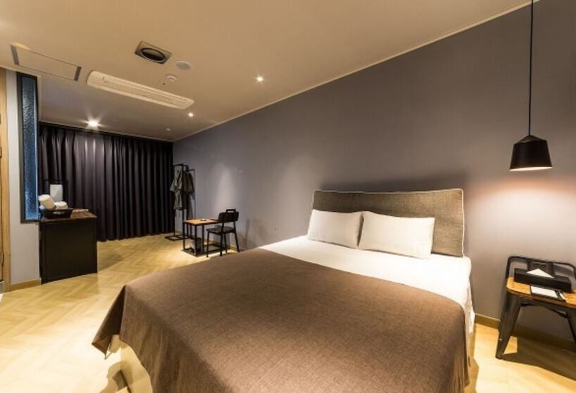 Motelli Namyangju W Hotel Hopyeong Branch