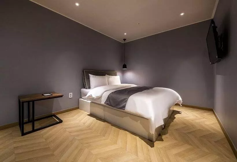 Motelli Namyangju W Hotel Hopyeong Branch