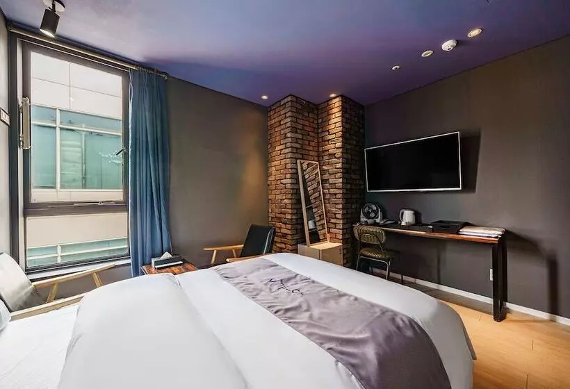 Motelli Namyangju W Hotel Hopyeong Branch