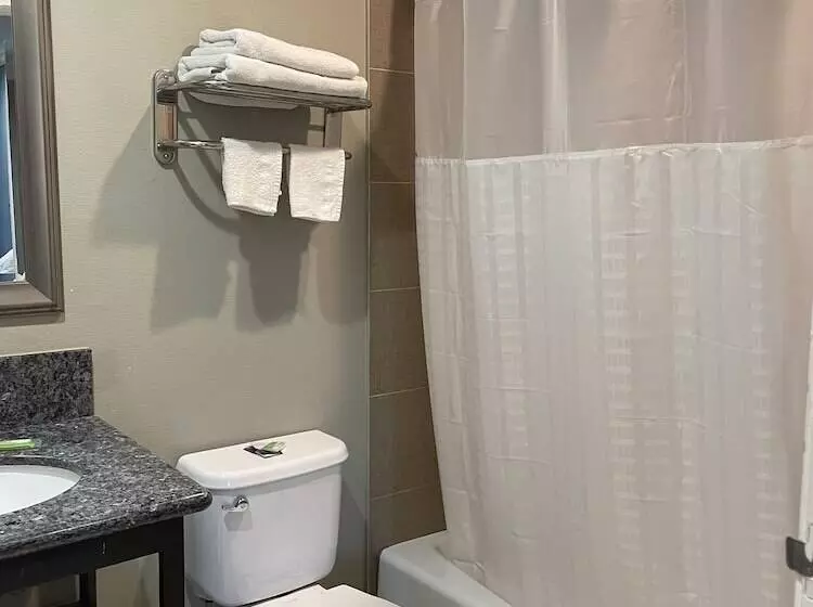 مُتل Villa Inn & Suites