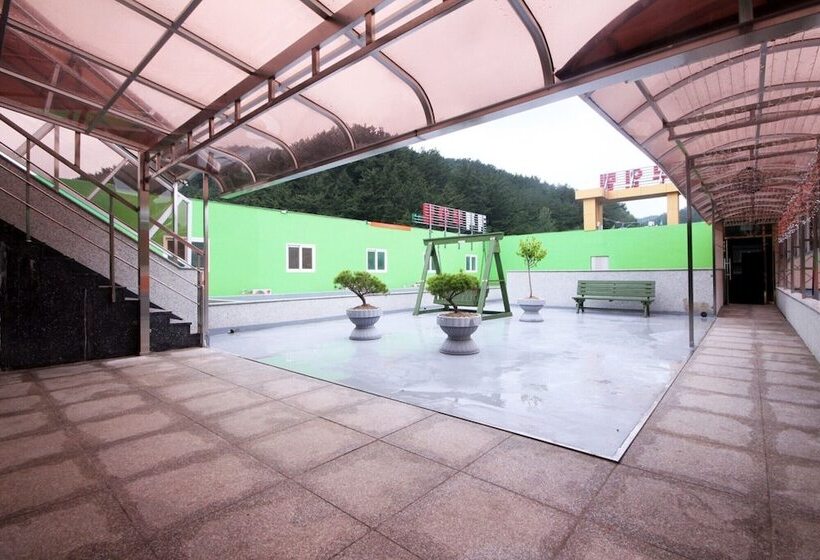 Motel Yeongdeok Ganggu Port Into