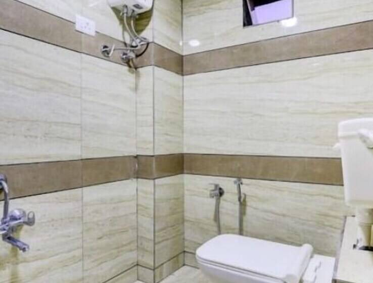 פנסיון Nik Palace Ahmedabad