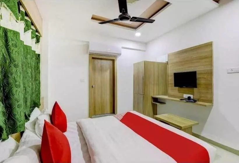 پانسیون Nik Palace Ahmedabad