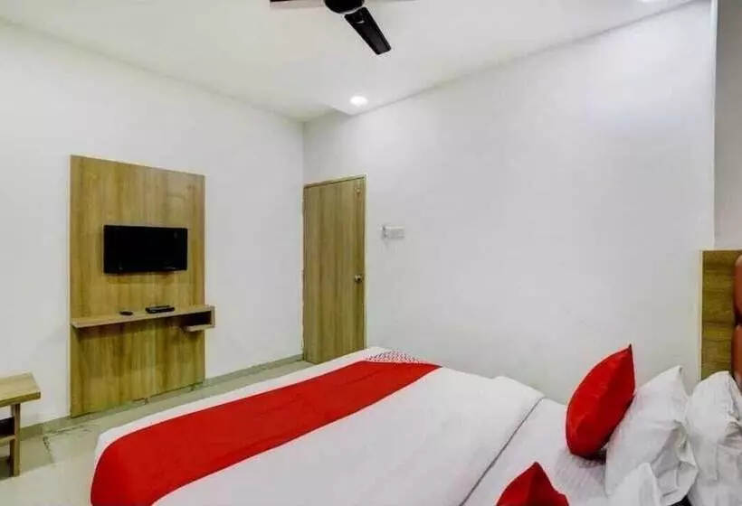 پانسیون Nik Palace Ahmedabad