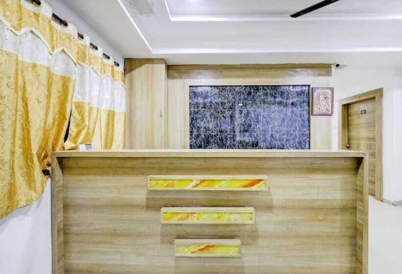 פנסיון Nik Palace Ahmedabad