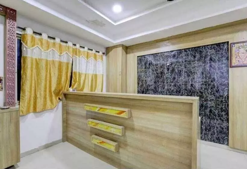 پانسیون Nik Palace Ahmedabad