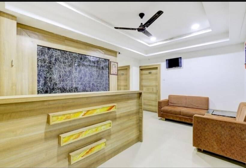 פנסיון Nik Palace Ahmedabad