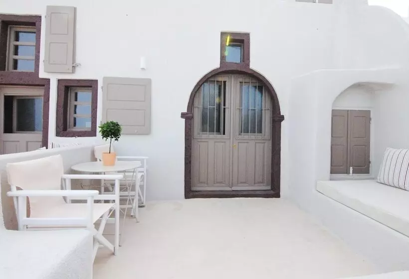 Majatalo White Grape Suites