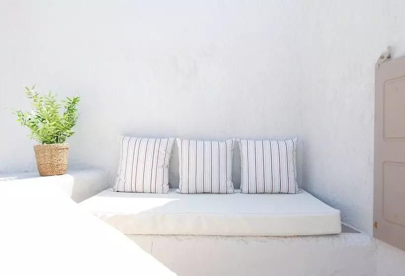 Majatalo White Grape Suites