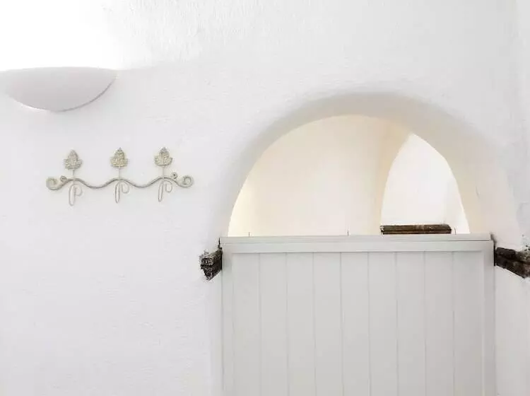 Majatalo White Grape Suites