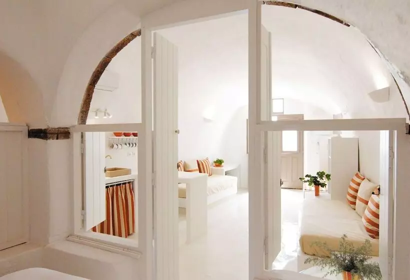 Majatalo White Grape Suites