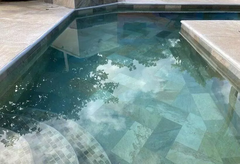 Tamahostel & Glamping