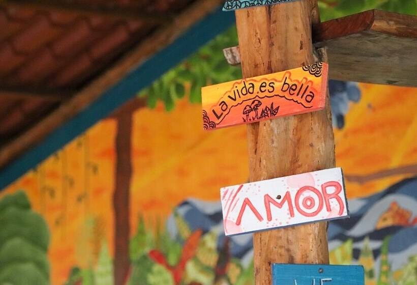 Tamahostel & Glamping