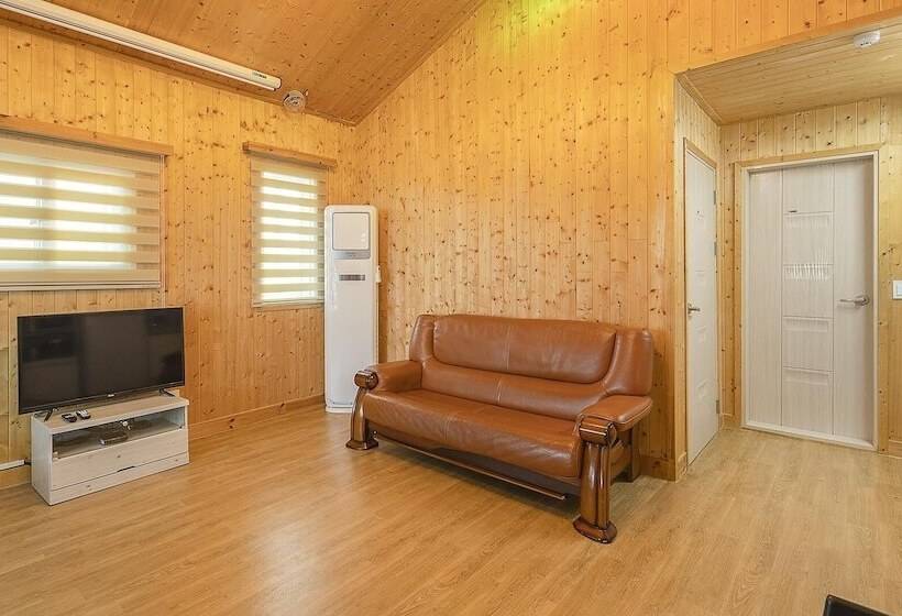 Yeongheungdo Ttobagi Pension