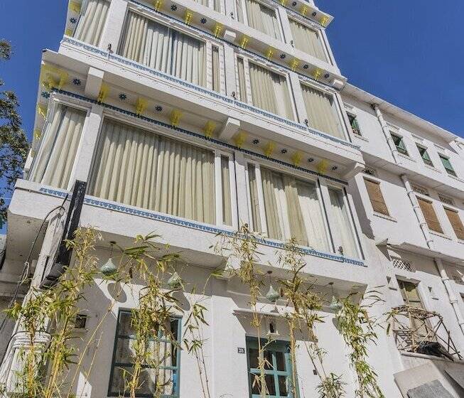 تختخواب و صبحانه Moustache Udaipur Luxuria