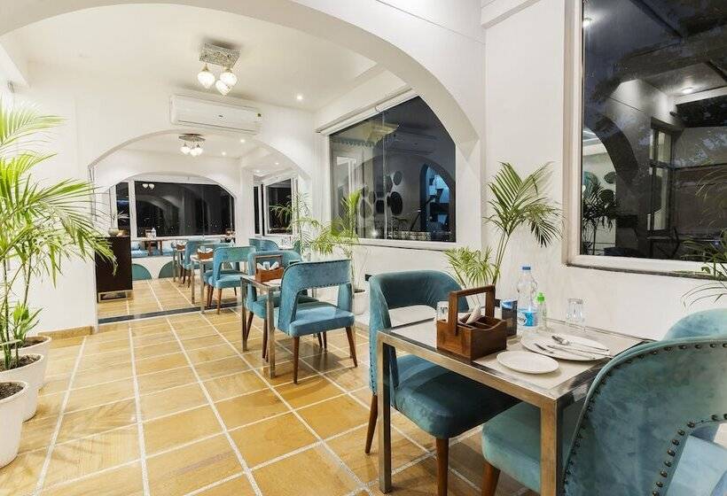 تختخواب و صبحانه Moustache Udaipur Luxuria