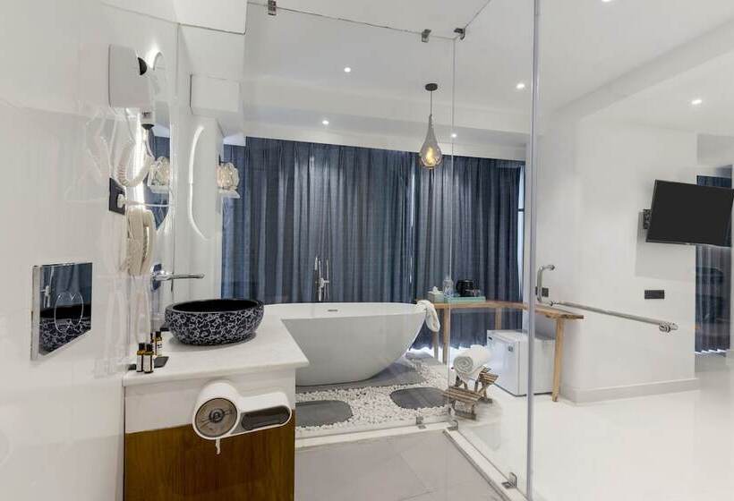 تختخواب و صبحانه Moustache Udaipur Luxuria