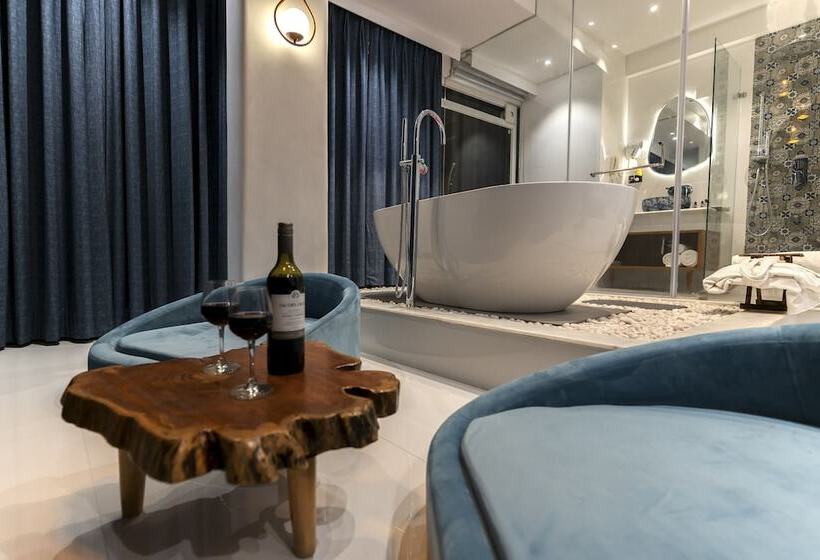 تختخواب و صبحانه Moustache Udaipur Luxuria