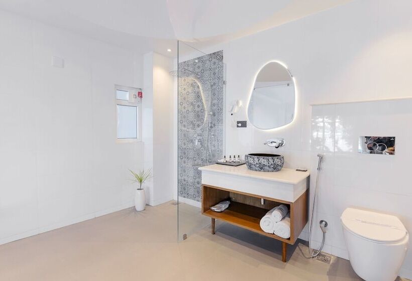 تختخواب و صبحانه Moustache Udaipur Luxuria