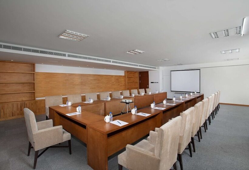 Days Hotel By Wyndham Jilin Railway Station