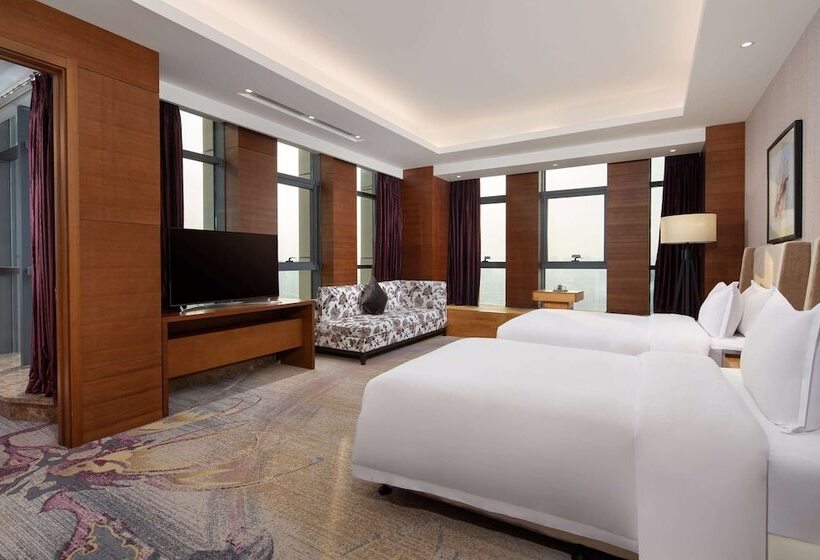 Days Hotel By Wyndham Jilin Railway Station