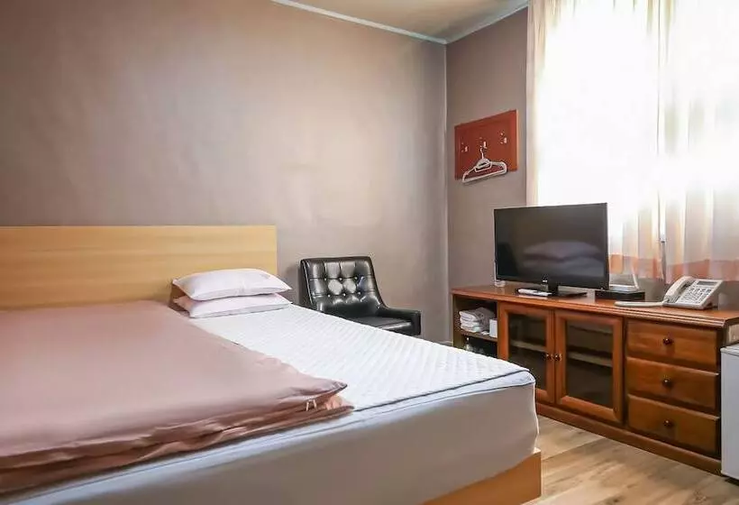 Donghae Royal Motel