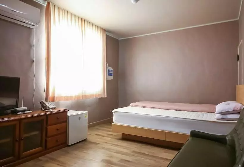 Donghae Royal Motel