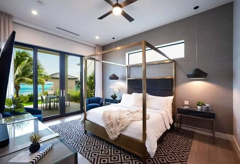 هتل Black Urchin Boutique Resort