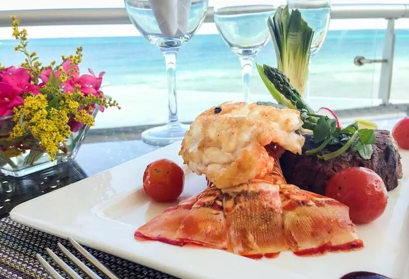 هتل Black Urchin Boutique Resort