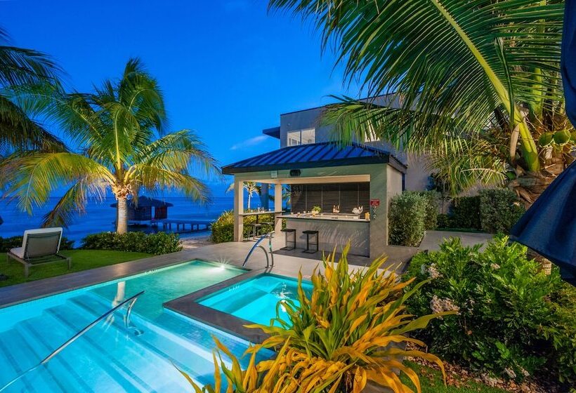 فندق Black Urchin Boutique Resort