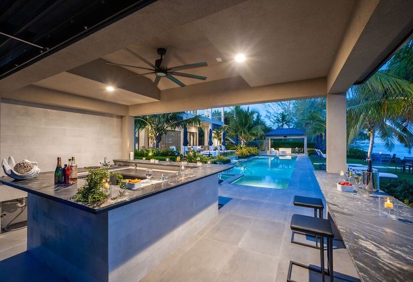 فندق Black Urchin Boutique Resort