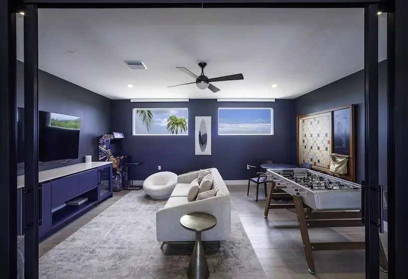 هتل Black Urchin Boutique Resort