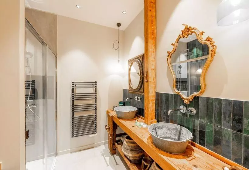 ホテル Chateau De Champrenard