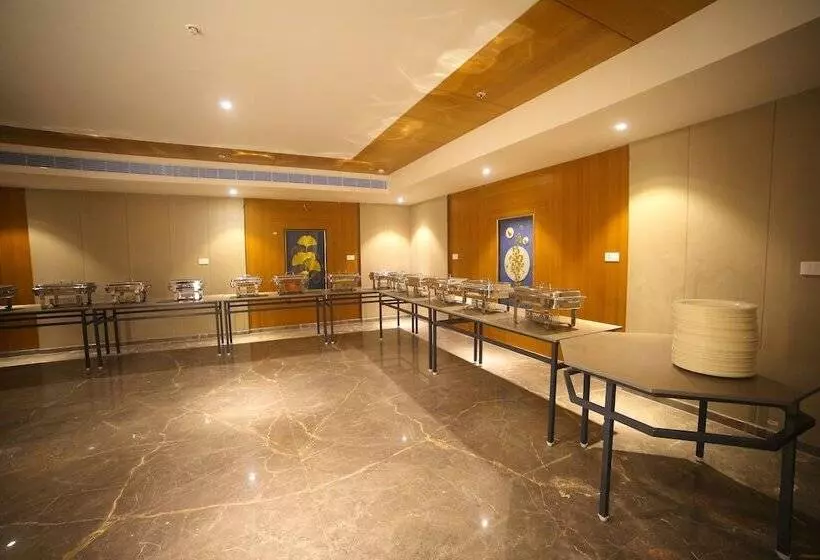 Hotelli Comfort Inn Kaikaluru