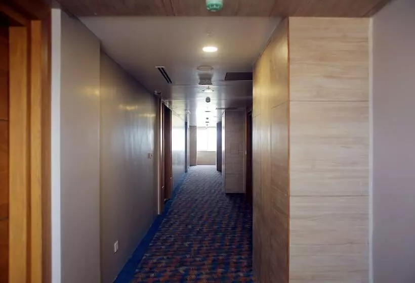 Hotelli Comfort Inn Kaikaluru