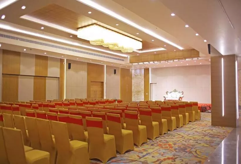 Hotelli Comfort Inn Kaikaluru