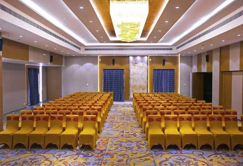 Hotelli Comfort Inn Kaikaluru